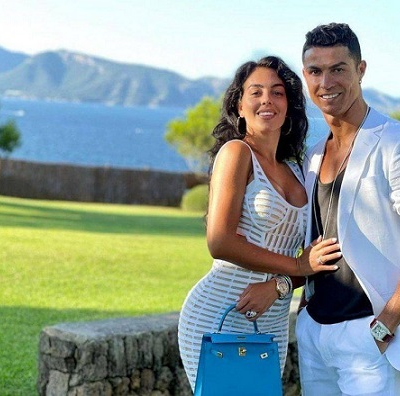 Ronaldo evlənir?