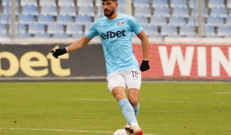 Hüseynovun komandası Konfrans Liqasında mərhələ adladı