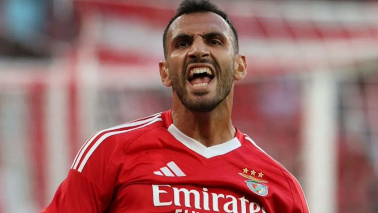 “Qarabağ”ın rəqibi hücumçusu üçün 100 milyon avroluq təklif alıb