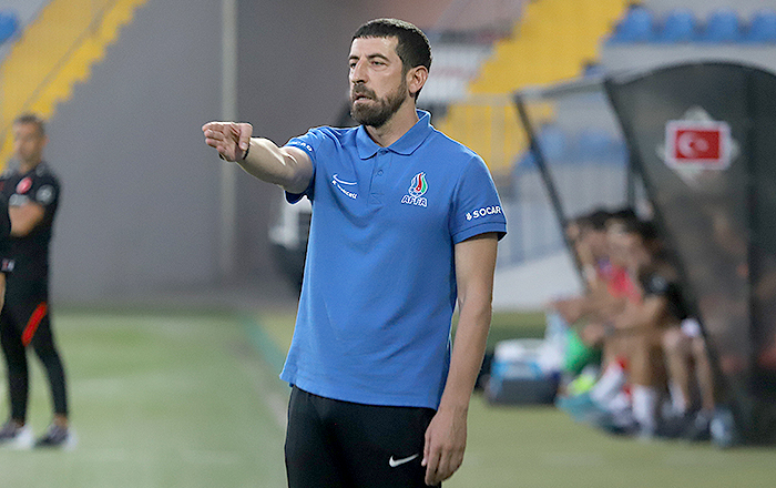 “Çempionluqla xalqımızı sevindirmək istəyirik” – millinin baş məşqçisi