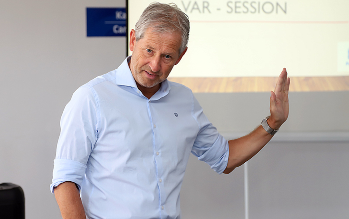 De Bleker: hakim qərarları düzdür! (ŞƏRH)