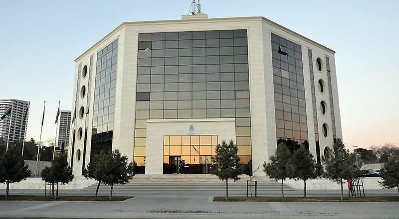 Azarkeşləri “Kəpəz”i, futbolçusu “Qəbələ”ni ziyana saldı