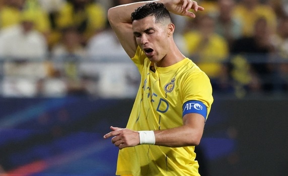 Ronaldo tacikləri məyus edib