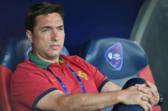 Millinin yeni baş məşqçisi jurnalistlərlə görüşəcək