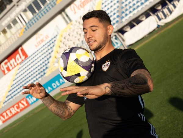 Bikalyo “Qarabağ”la müqaviləsini uzatdı